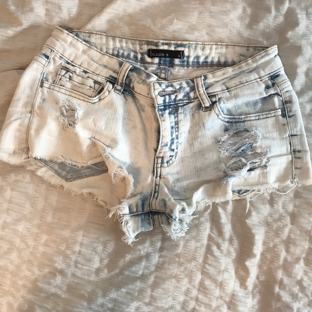 Acid washed shorts